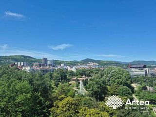 Rent Flat  Euskadi plaza. Piso alquiler temporal en plaza euskadi, con vistas al parque de