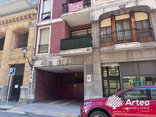 Aparcament cotxe a Barraincúa Kalea