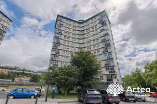 Pis  Bake kalea 24. Piso venta cruces junto al hospital con ascensor, terraza y vist
