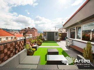 Penthouse in Sabino Arana-Jesuitas. Departamento en planta 7ª con gran terraza en josé maría escuza,