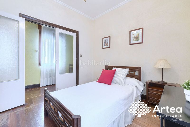 Foto 277f8251-17bb-4632-9795-315b6dc2d416. Miete etagenwohnung mit heizung in Ensanche - Moyua - Diputación Bilbao