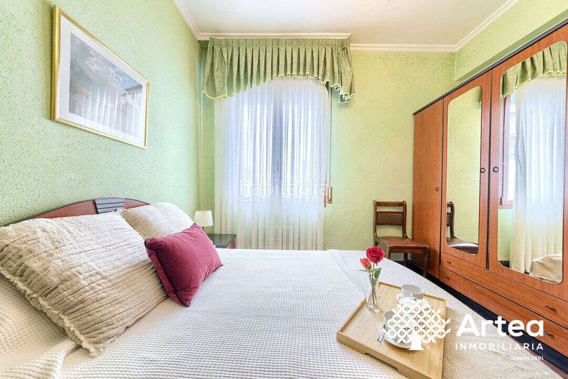 Foto 61d6a8aa-f8bb-480f-adbc-451ac98061e2. Miete etagenwohnung mit heizung in Ensanche - Moyua - Diputación Bilbao