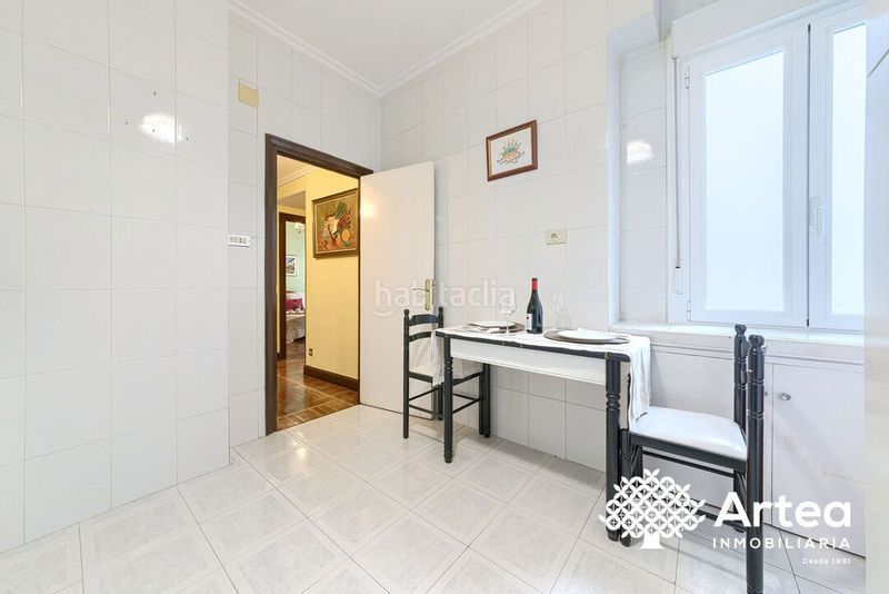 Foto 9e568653-4f47-4810-88d2-66631088d18b. Miete etagenwohnung mit heizung in Ensanche - Moyua - Diputación Bilbao