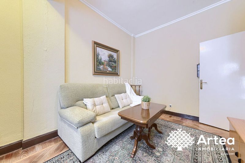 Foto b7e2d245-5fa0-43ec-aa4a-451d5ad7c50d. Miete etagenwohnung mit heizung in Ensanche - Moyua - Diputación Bilbao