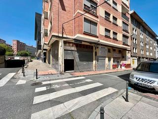 Local commercial  Enkartaciones kalea. Local comercial de 24 m aproximadamente situado en la calle enc