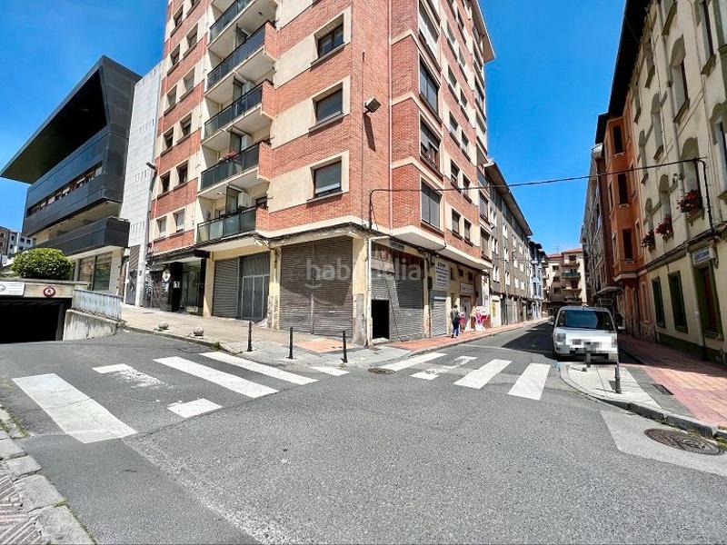 Foto 3046fdd5-b097-466b-819e-48a8c2c69959. Local comercial a Centro Barakaldo