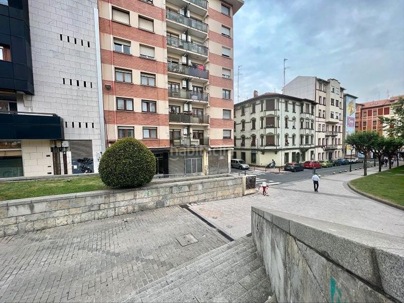 Foto 8e5e9389-2435-4173-a9dd-0e91eef1b37e. Local comercial a Centro Barakaldo