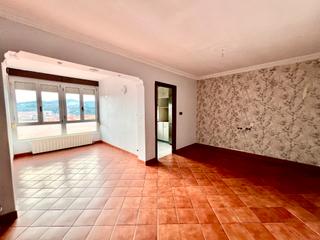 Pis a Valencia kalea 4. Piso de 113 m, totalmente exterior, distribuido en tres habitaci