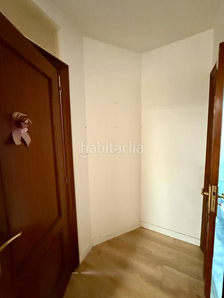 Foto 6cbe4d1e-2aed-4bdb-ba74-4e1c7baf2a55. Lloguer local comercial a Centro Barakaldo