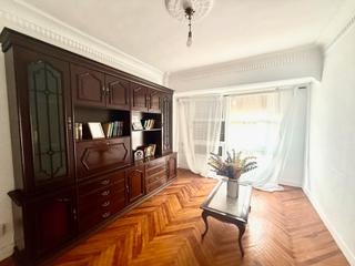 Pis  Bizkaia kalea. Junto al paseo de los fueros,85 metros, semi exterior , salón ,