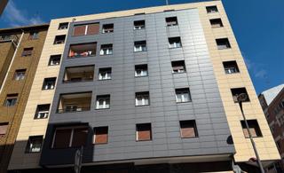 Pis a Castilla-leon kalea 6. Piso en la calle castilla y león , de 68 m, semi exterior. salón