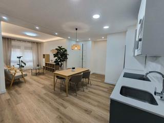 Appartement  Gipuzkoa kalea. Centro de barakaldo ,tres habitaciones, salón, cocina y dos baño