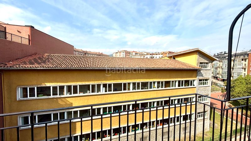 Foto 155a6a47-bd63-4872-9fd0-d7c2264288d2. Pis a Centro Barakaldo