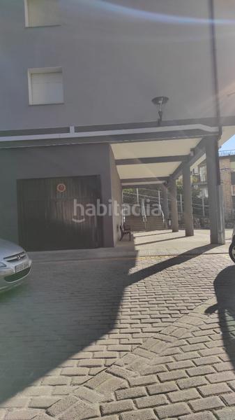 Foto 0449960b-bbe7-4a23-9127-4c67c5c8a0e2. Aparcament cotxe a Ermua