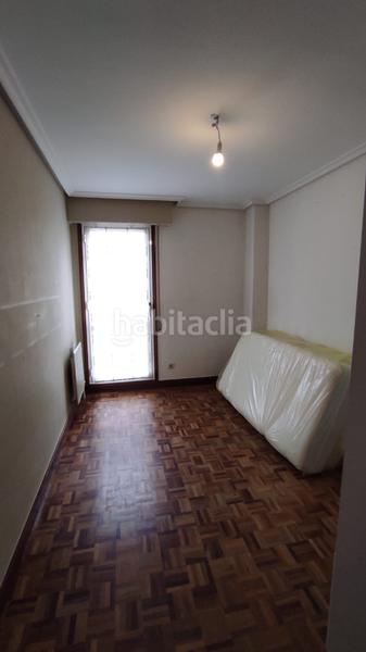 Foto 2685f070-30aa-4bbd-9771-6d6d8b524084. Pis a Ermua