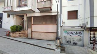 Posto auto in Goienkale kalea 9. Garaje doble céntrico con buena maniobrabilidad.