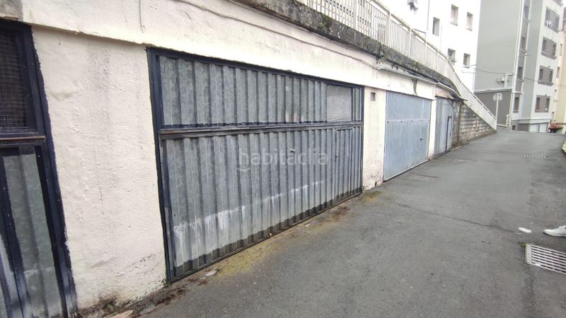 Foto 63bbd6de-8b5a-451b-8704-9ac4466eda23. Aparcament cotxe a Eibar