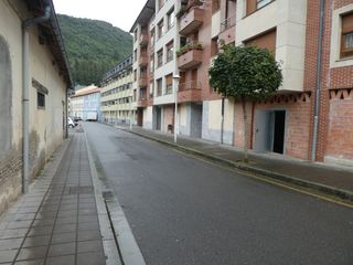 Local commercial à N/A