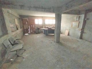 Local Comercial a Ermua. Dos locales en uno para reformar con una muy buena ubicación. zo