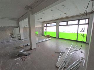 Planta baixa a Ermua. Local en venta en la zona san pelayo- zeharkale de ermua. zona l