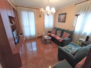 Pis a Eibar. Zona ipurua de eibar. consta de tres habitaciones, cocina, salón
