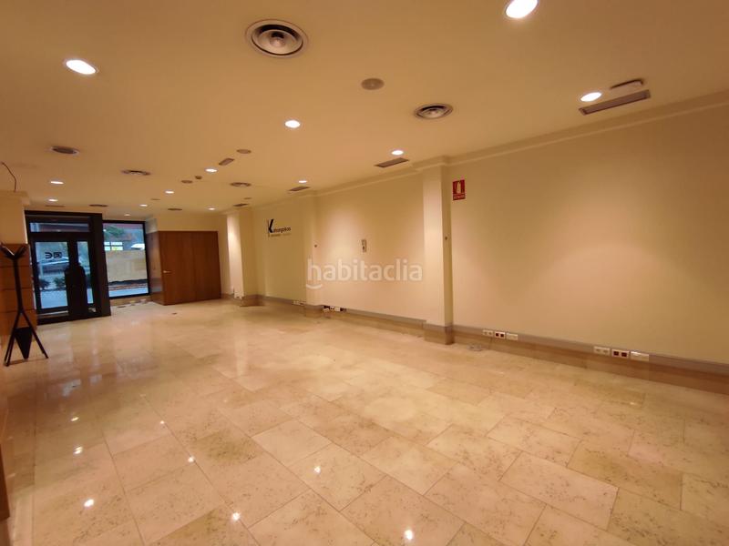 Foto a2ce0c1a-ade9-44b8-ac46-29bf3a66fc01. Lloguer local comercial amb calefacció a Ermua