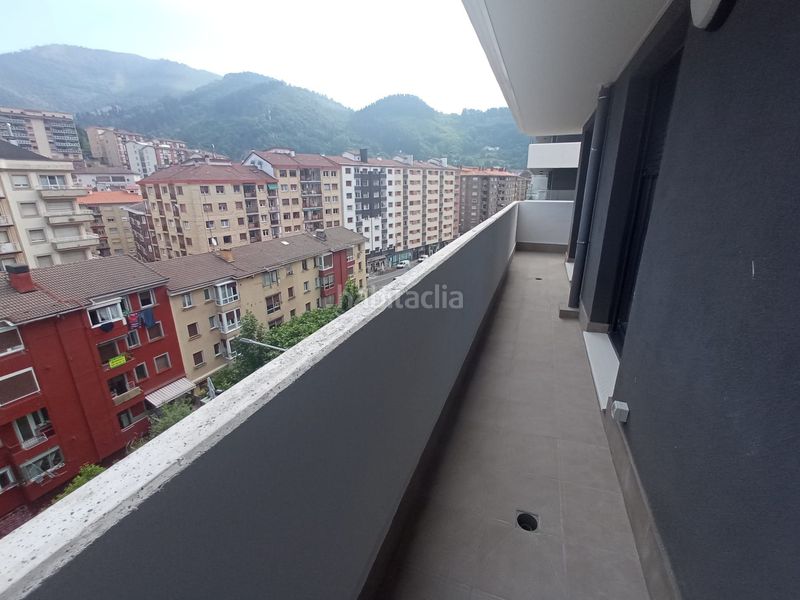 Foto ce0f9520-0bb7-4b86-8952-19c8d7c08a21. Pis amb calefacció aparcament a Ermua