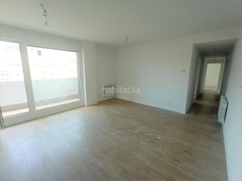 Foto f8209b92-4e75-4203-a076-7d3ede17c6f1. Pis amb calefacció aparcament a Ermua