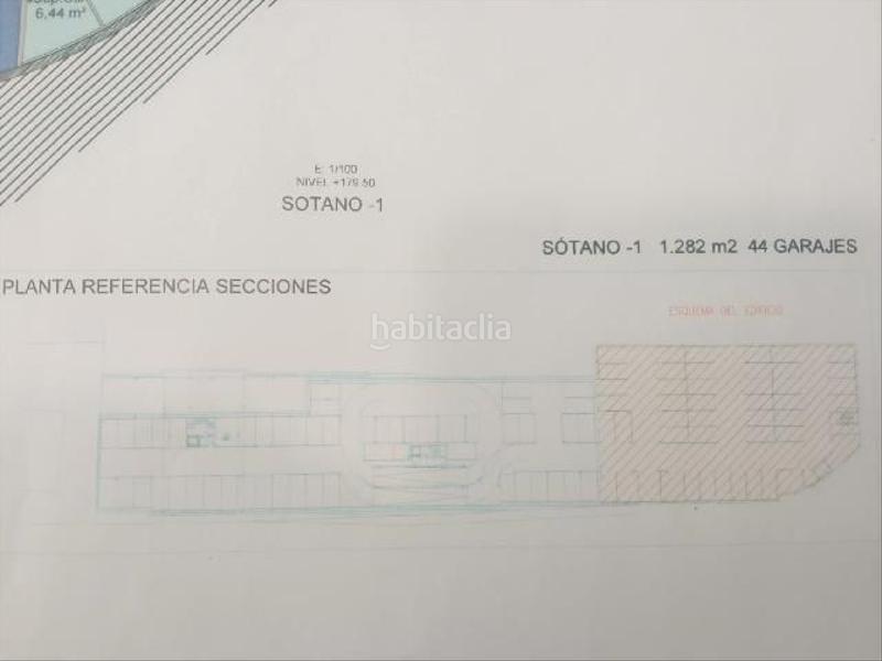 Foto c5578362-b944-425b-a8ec-cd4fd56c4973. Aparcament cotxe a Ermua
