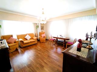 Pis  N/a. Zona centro. gran piso. para entrar a vivir. 3 habs, salón comed