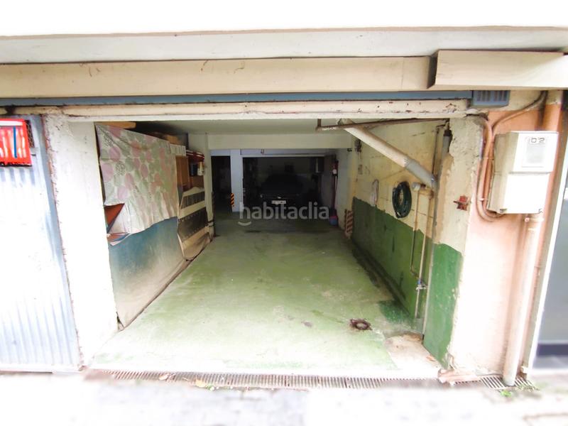 Foto b8e90c28-3557-4825-86f5-5d3eb1cab413. Aparcament cotxe a Ermua