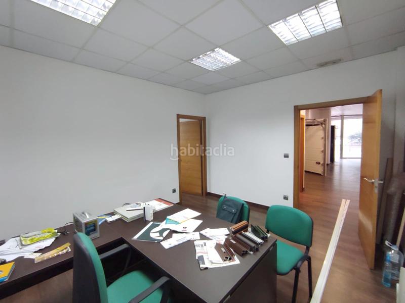 Foto 4836fa8c-dd76-4ee7-a41a-c48e82e27333. Local commercial dans Ermua