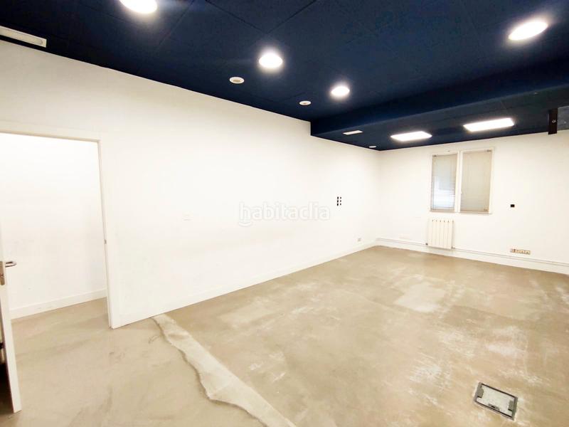 Foto b05d5c3e-ff75-479b-ba02-ae33478d2a40. Lloguer local comercial a Eibar