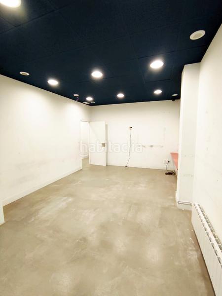 Foto f4463ef9-4e17-43e1-bbeb-9c3f068f4775. Lloguer local comercial a Eibar