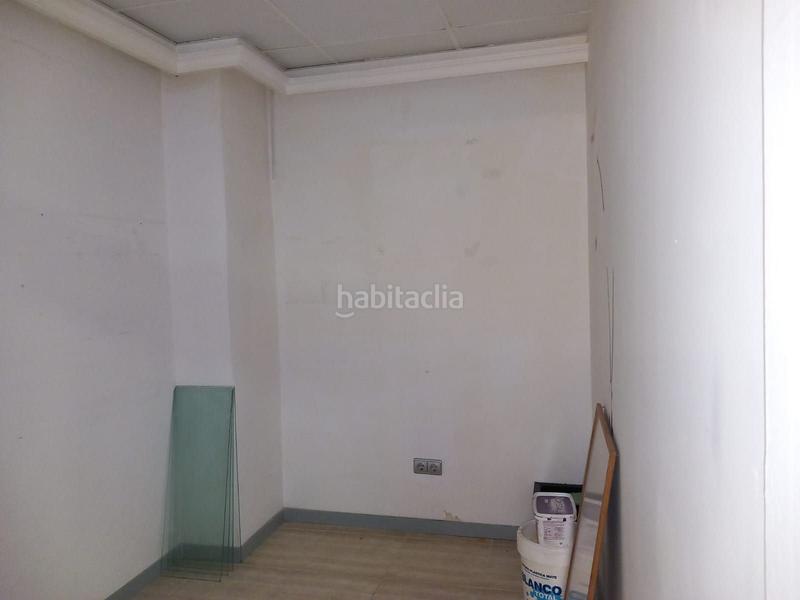 Foto 3d4ba665-8ca3-44fc-8926-cdb239107784. Geschäftsraum in Martinica - Ateneu Cerdanyola del Vallès