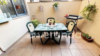 Pis a Casc Antic. Piso  zona pabelln 103 m2  terrassa , traster  3 hab