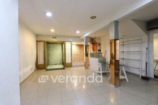 Local Comercial a Casc Antic. Local 122 m2 centro con patio