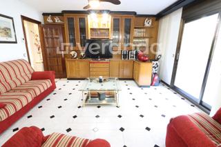 Pis a Catalunya - Fontetes. Vivienda en planta alta  91 m2. ascensor plaza parquing y balcon