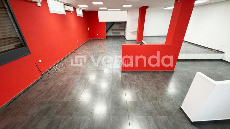Foto f3eefc64-c78c-4d96-becd-7f9cb7705575. Location local commercial dans Casc Antic Ripollet