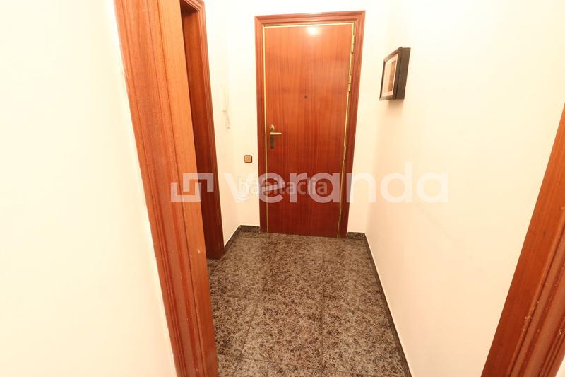 Foto b3e0555a-42e3-42c4-ba86-f5d275c9f39f. Piso 4 habitaciones ascensor y balcon en Sant Andreu-Gassó Vargas Ripollet