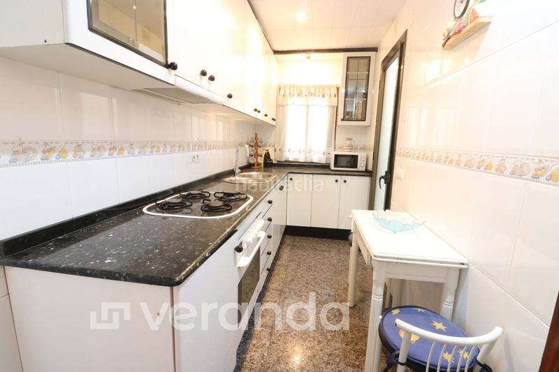 Foto b4cb2bf3-5bb1-4730-ab51-051379bdebc1. Piso 4 habitaciones ascensor y balcon en Sant Andreu-Gassó Vargas Ripollet