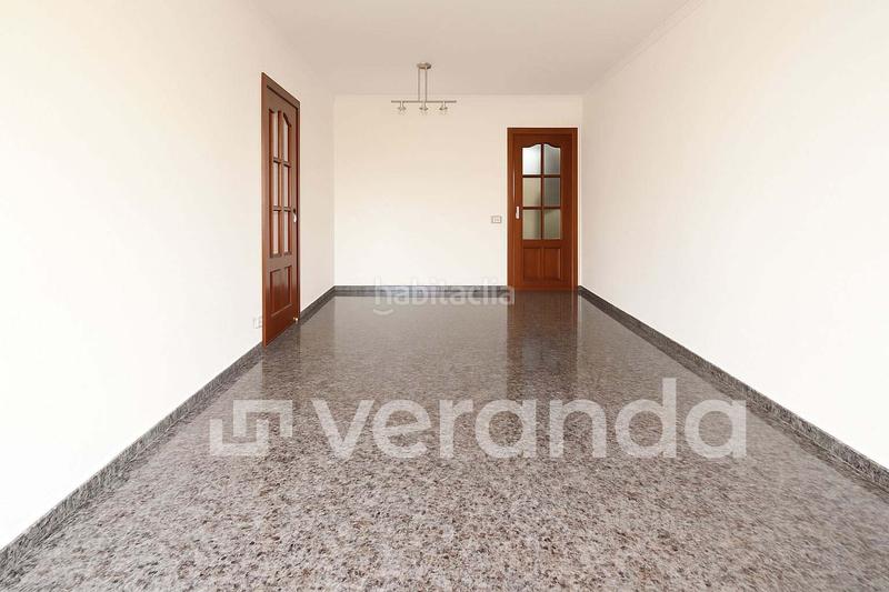 Foto d65a26ba-02c5-42bf-be54-730dd82a2567. Piso 4 habitaciones ascensor y balcon en Sant Andreu-Gassó Vargas Ripollet