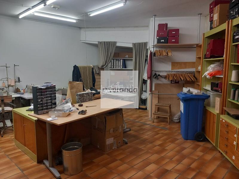 Foto 801a3017-159f-4356-b829-0adc0a156217. Location local commercial dans Casc Antic Ripollet