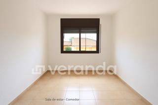 Pis a Casc Antic. 3 habitaciones 65 m2. zona centro balcon exterior