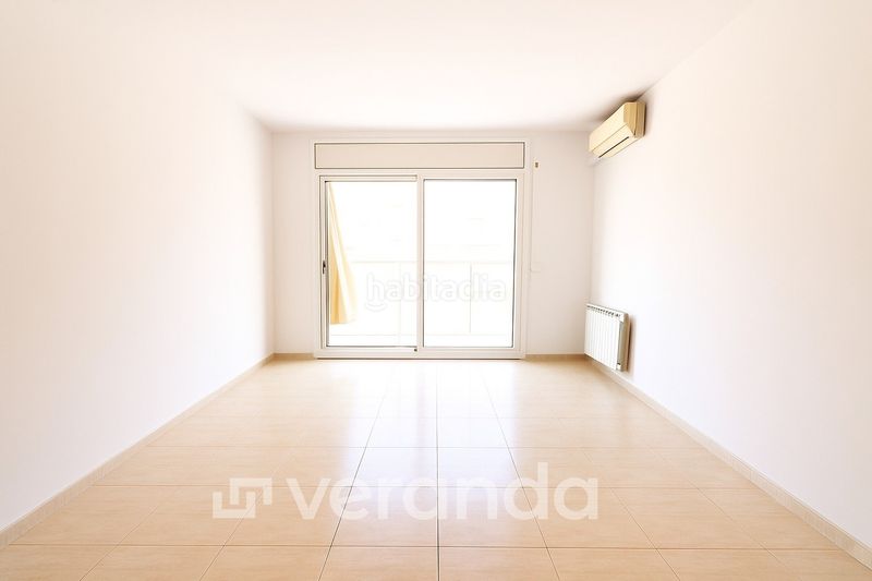 Foto a6bd36d6-928c-48af-9a3c-9127928f8c37. Flat with heating parking pool in Can Clos-Pinetons Ripollet