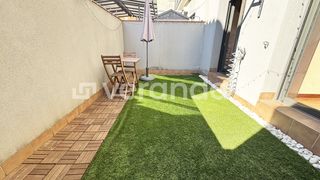 Pis a Casc Antic. Planta baja en casc antic con  terraza