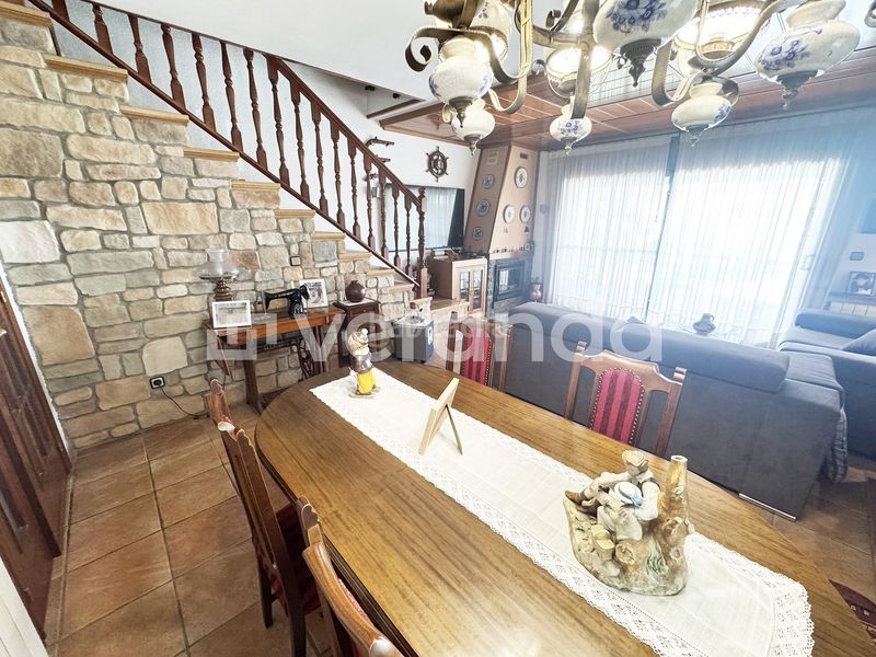 Foto 0f11d8d5-6a53-4e26-908e-ef536b434814. Casa adossada amb calefacció aparcament a Can Clos-Pinetons Ripollet