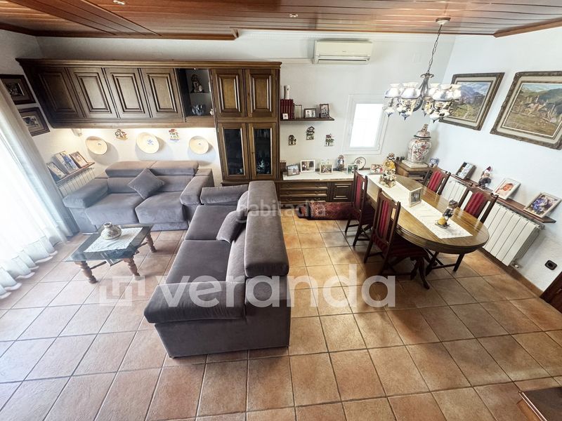 Foto 2ea5b906-b916-417a-9038-9560159bf8d9. Casa adossada amb calefacció aparcament a Can Clos-Pinetons Ripollet