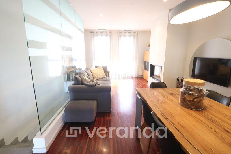 Foto b9ecd29e-a80b-4115-9d8a-ef24807b6c68. Casa adossada amb calefacció a Centre Ripollet