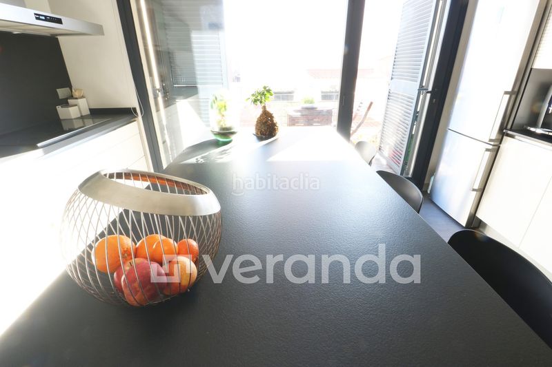 Foto c6a49120-5e7c-49e1-b56d-edb30c3523de. Casa adossada amb calefacció a Centre Ripollet